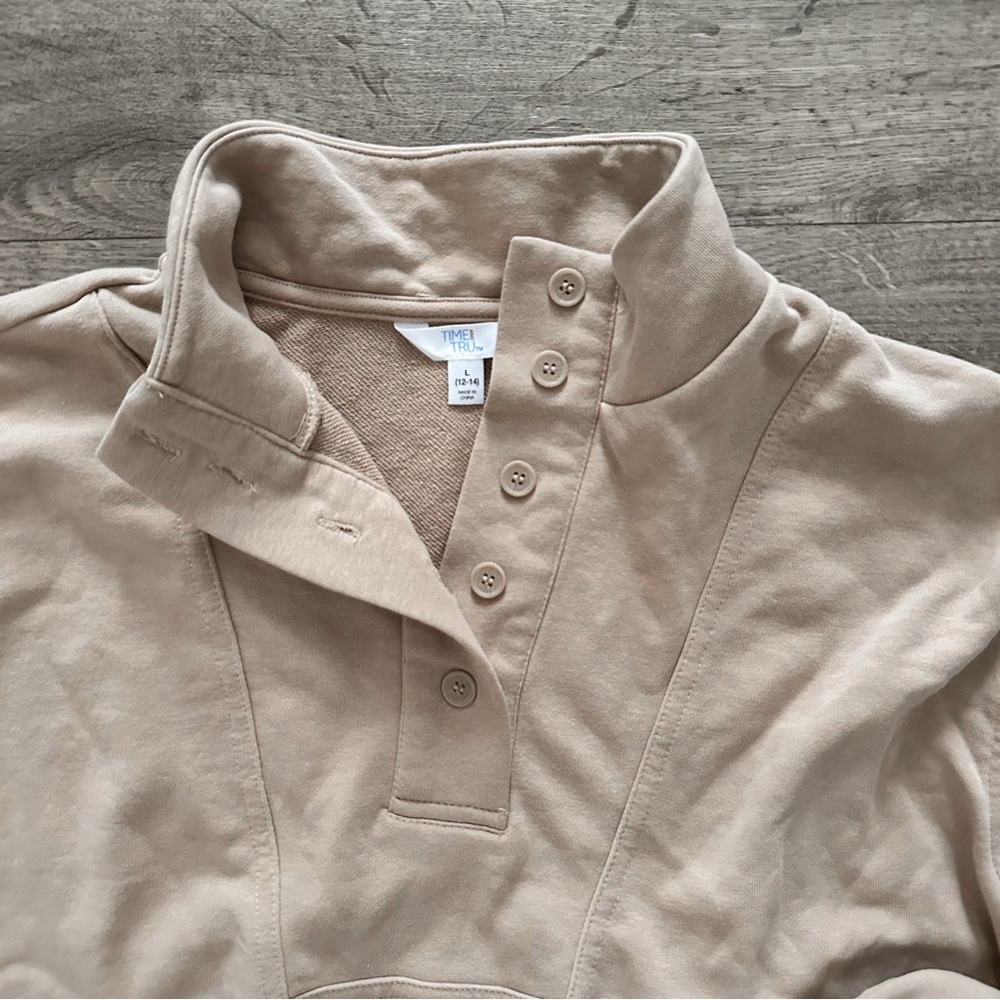 Black and Beige Button Up Pullover Bundle - image 7